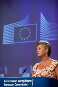 EU Commissioner against using funds to build external border fences